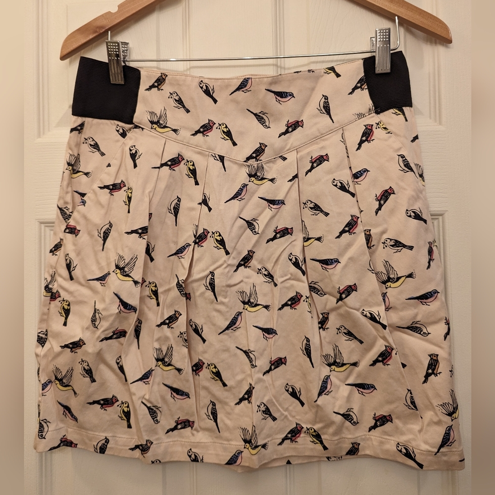 Divided Women's beige bird print Mini pleated skirt size 12